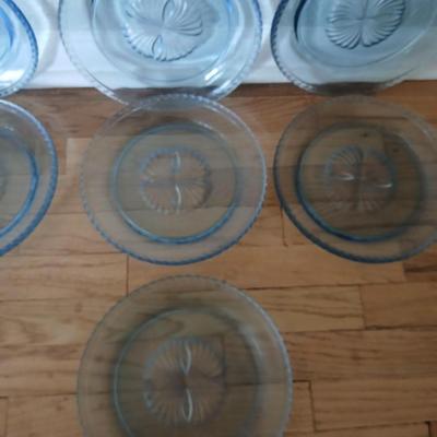 Seven Vintage BLUE FROSTED Fostoria CAPTIVA SHELL Dinner Plates Glass 10"