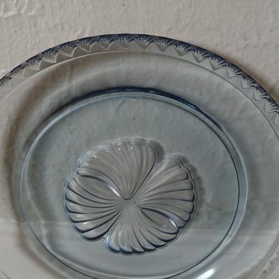 Seven Vintage BLUE FROSTED Fostoria CAPTIVA SHELL Dinner Plates Glass 10"
