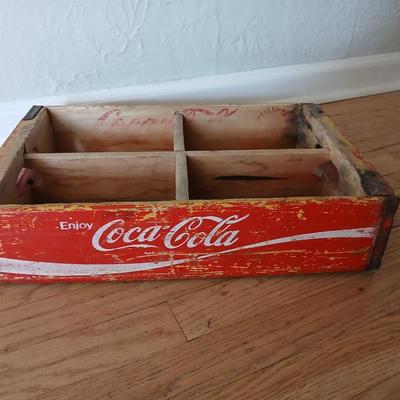 1969 Vintage Wood Coca-Cola Crate Chattanooga 4 Divider 6 Pack Carrier Great condition for age!!