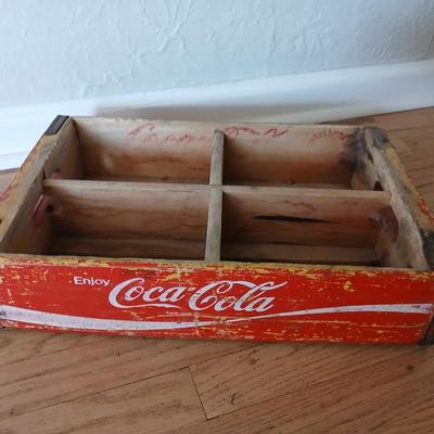 1969 Vintage Wood Coca-Cola Crate Chattanooga 4 Divider 6 Pack Carrier Great condition for age!!