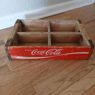 1969 Vintage Wood Coca-Cola Crate Chattanooga 4 Divider 6 Pack Carrier Great condition for age!!