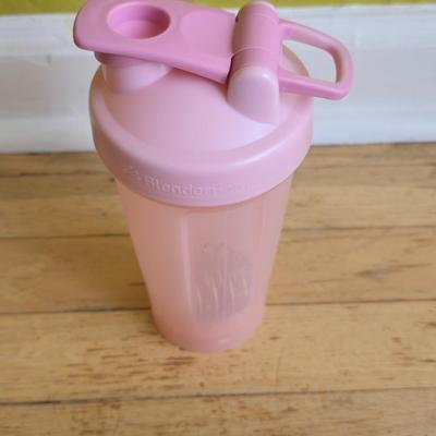 Kitchen plasticware - blender bottles - Cozies - Punch bowl with ladle - canister storage - Tofuture - Sistema