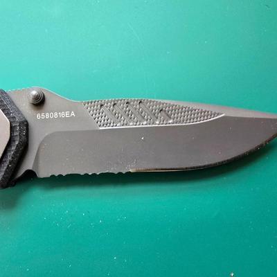 Nice lock blade Gerber folding tactical Pocket knife