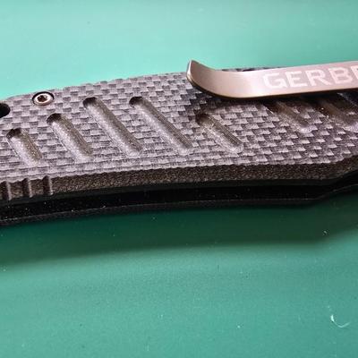 Nice lock blade Gerber folding tactical Pocket knife