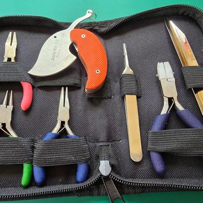 Mini tool set - Jewlery making piler kit in black zippered storage case with Alaska mini ulu folding knife