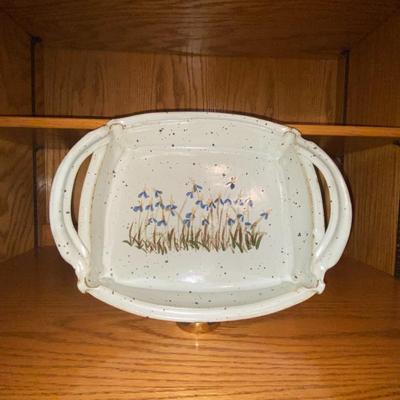 SIGNED STONEWARE/POTTERY CASSEROLE DISH