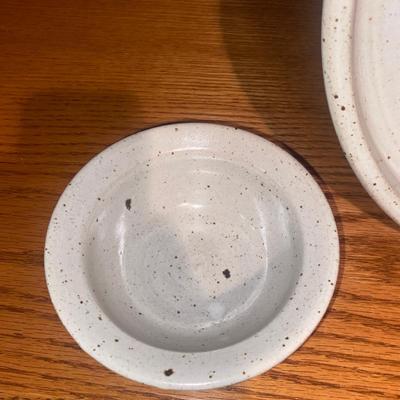 SUSAN ANDERSON SIGNED STONEWARE/POTTERY PLATTER AND BOWL