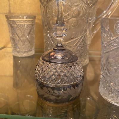 INDIANA GLASS RAYED FLOWER PITCHER W/6 MATCHING GLASSES AND A BELL