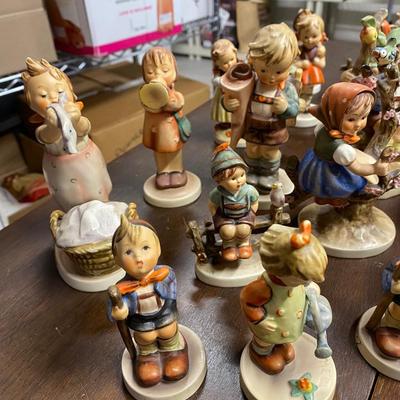 Lot of Hummels, some rare and coveted included Apple Tree Girl