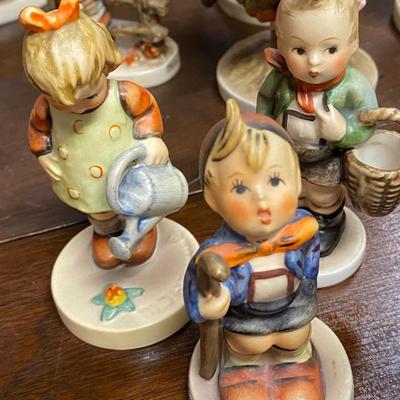 Lot of Hummels, some rare and coveted included Apple Tree Girl