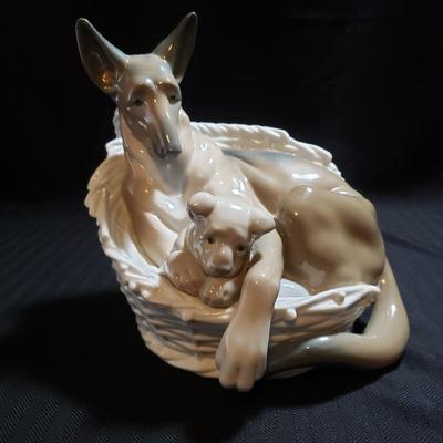 Lladro "German Shepherd With Pup" (O-KD)