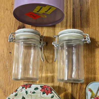 Metal Tins & Hanging Easter Deco