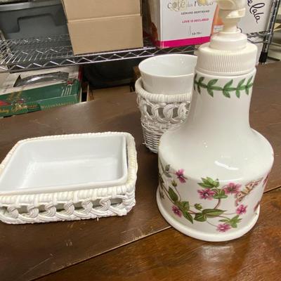 Portmeirion soap dispenser and wicker accessories