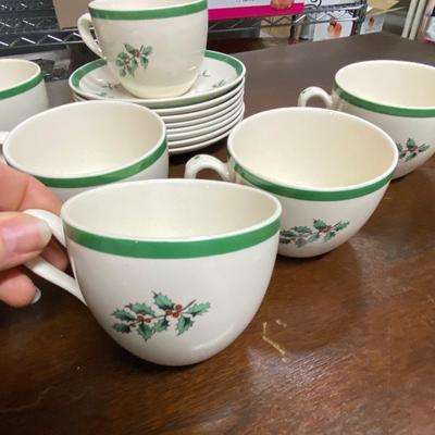 8 holiday Spode tea cups and saucers