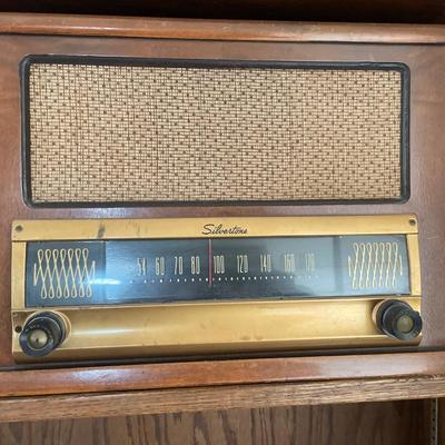 Silvertone vintage radio