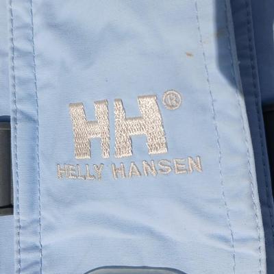Nice H/H Helly Hansen Size L Ski / snow jacket with Size L Mountain horse riding wear/ ski /snow pants with packs of hot hands