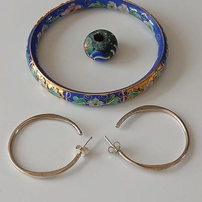 Vintage Cloisonne Bangle, Chinese Cloisonne Bangle bracelet with earrings and a trade bead