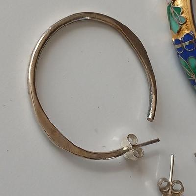 Vintage Cloisonne Bangle, Chinese Cloisonne Bangle bracelet with earrings and a trade bead