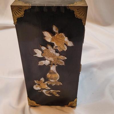 Two Asian Jewelry Boxes and Divider Screen (SR-EL)