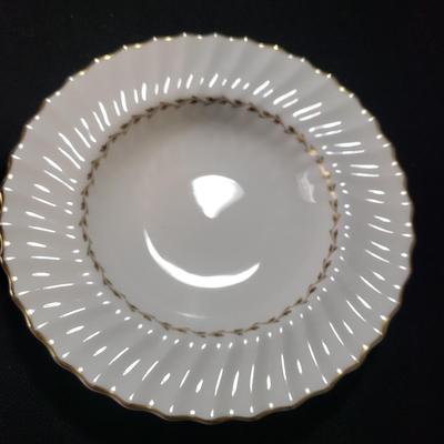 Royal Doulton-Adrian Style 12 pc China Set (O-KD)