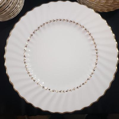 Royal Doulton-Adrian Style 12 pc China Set (O-KD)
