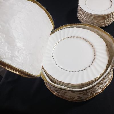 Royal Doulton-Adrian Style 12 pc China Set (O-KD)