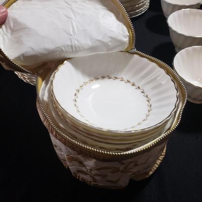 Royal Doulton-Adrian Style 12 pc China Set (O-KD)