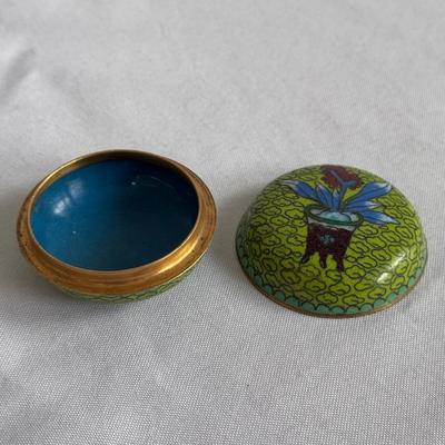 Three Cloisonné Enamel Trinket Boxes (GB-DZ)