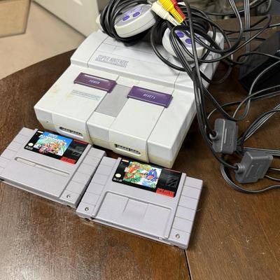 Vintage Nintendo with two games