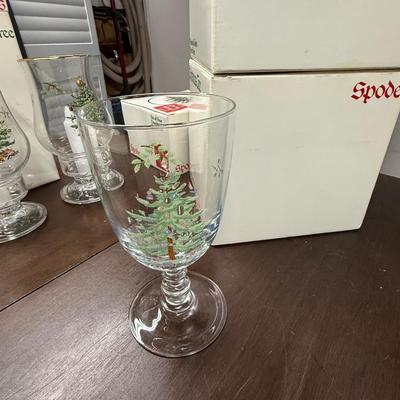 Spode: two candle urns, four goblets and 12 tumblers