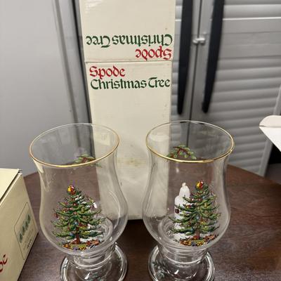 Spode: two candle urns, four goblets and 12 tumblers