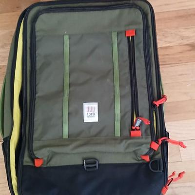 Used one-time TOPPO Designs suitcase - Convertible Travel Bag - Multifunctional Travel Backpack