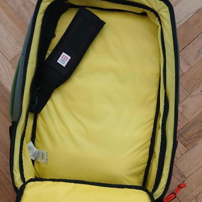 Used one-time TOPPO Designs suitcase - Convertible Travel Bag - Multifunctional Travel Backpack