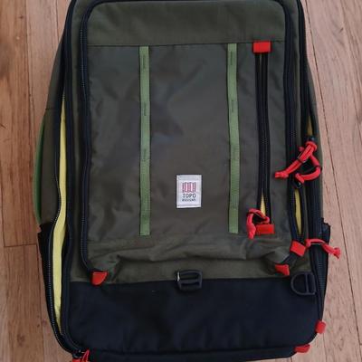Used one-time TOPPO Designs suitcase - Convertible Travel Bag - Multifunctional Travel Backpack
