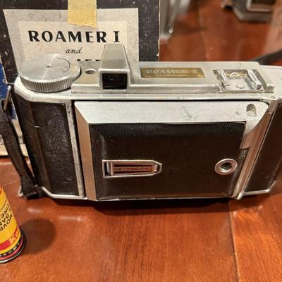 Bauer and Roamer vintage cameras