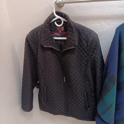 LADIES WOOL WRAP AND LIGHT JACKET SIZE 1X