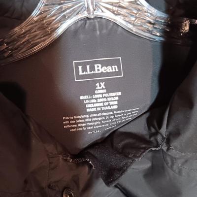 LADIES LL BEAN JACKET (1X) AND LIZ SPORT SWEATER (L)