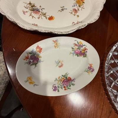 Four pretty plates/platters