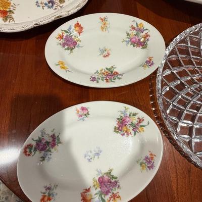 Four pretty plates/platters