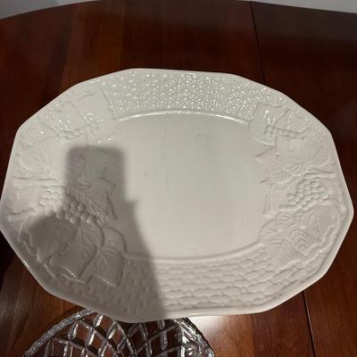 Four pretty plates/platters