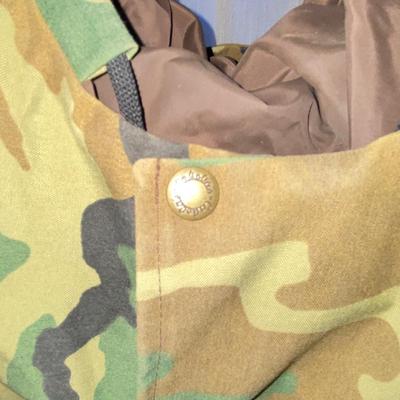 CABELA’S MEN’S DOUBLE LINED CAMOUFLAGE JACKET.