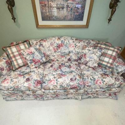 LIKE NEW SUPER SOFT FLORAL PRINT SOFA
