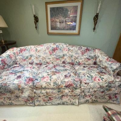LIKE NEW SUPER SOFT FLORAL PRINT SOFA