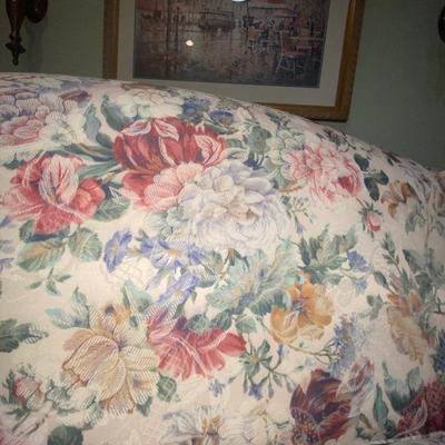 LIKE NEW SUPER SOFT FLORAL PRINT SOFA