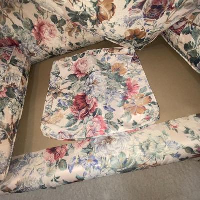 LIKE NEW SUPER SOFT FLORAL PRINT SOFA