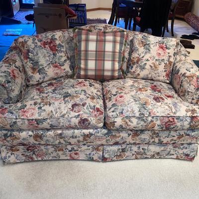 LIKE NEW FLORAL PRINT LOVESEAT