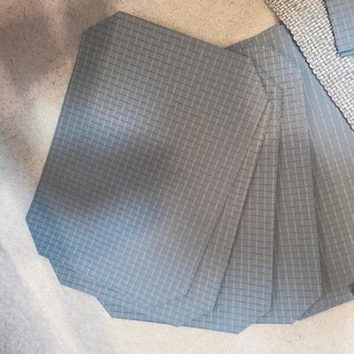 GREEN TONED TABLE DRESSINGS