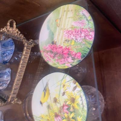 EASTER DECOR AND COLLECTIBLES