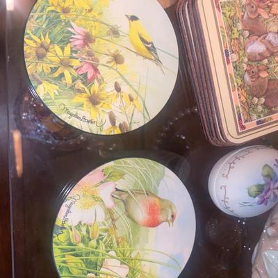 EASTER DECOR AND COLLECTIBLES