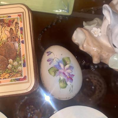 EASTER DECOR AND COLLECTIBLES